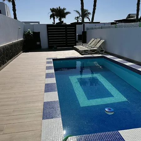 Tony Playa Blanca (Lanzarote)